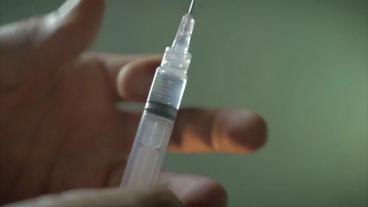 Doctors explain COVID-19 vaccine effectiveness after nurse tests