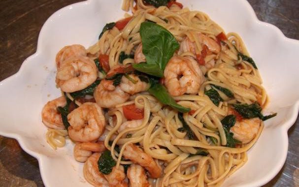 linguine-with-prawns-fresh-tomatoes-and-spinach.jpg Linguine with Prawns, Fresh Tomatoes and Spinach