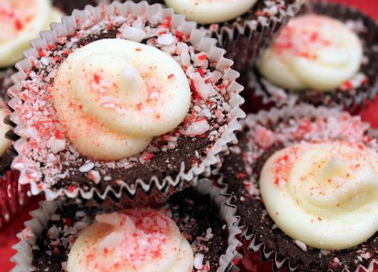 peppermint-hot-chocolate-cupcakes.jpg Peppermint Hot Chocolate Cupcakes