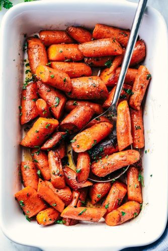 Roasted Brown Butter Honey Garlic Carrots make an excellent side dish. Roasted to tender perfection in the most incredible brown butter honey garlic sauce these will become a new favorite! Roasted Brown Butter Honey Garlic Carrots